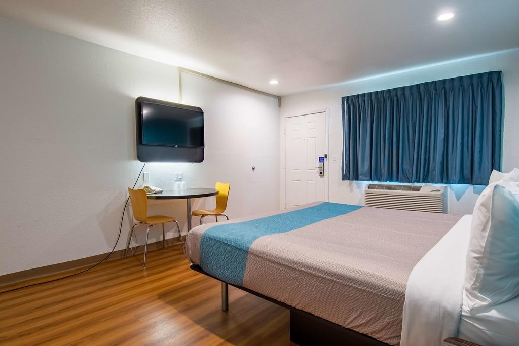 Motel 6-San Bernardino, Ca - Downtown Exteriér fotografie
